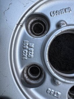 Originální VW alu kola R16 s pneu 205/55/16 Michelin - 5