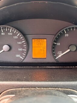 Mercedes Sprinter skříň na 8 EUP - 5