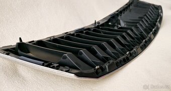 Maska / mřížka kapoty OCTAVIA 2 / II Facelift - 5