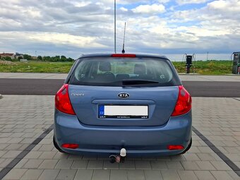 Kia Cee´d 1.4i 80kW CZ 1.Maj 67 000 km - 5