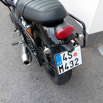 Triumph Street Twin 900 - 5