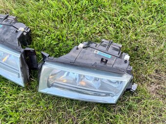 Škoda octavia 1 bixenony s halogen konektory, fake naklápění - 5
