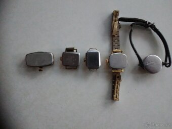 Prodám starší hodinky a budíky - nefunkční - 5