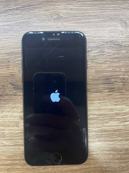 iPhone 7 128 GB, černý - 5