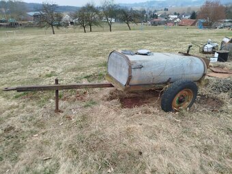 Prodám cisternu na vodu a vlek - 5