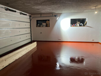 Pryskyřicový nátěr na betonové podlahy červený - 5