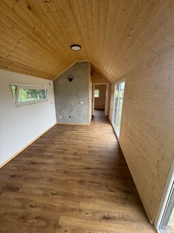 IHNED K ODBĚRU Celoroční mobilní - Modulový dům 9,5x3,5m - 5