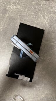 Samsung Galaxy Z Flip6 TOP - 5