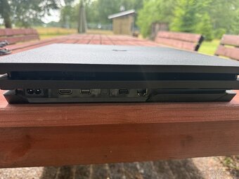 PLAYSTATION 4 Pro 1 TB CUH -7216B - 5