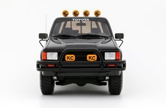 Toyota Hilux SR5 1985 1:18 OttoMobile - 5