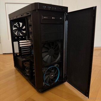 Corsair 330R Carbide Series - 5