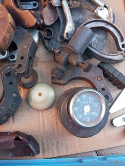 Babetta 210 spojky brzdové bubny a nějaké drobnosti - 5