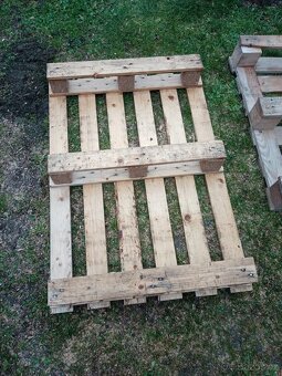 Dřevěné malé palety - 5