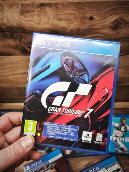 PlayStation 4 PRO + 9 her - 5