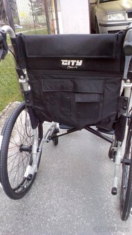 INVALIDNÍ VOZÍK-45CM-ODLEHČEN-Zadní brzdy-mohu zaslat po ČR - 5
