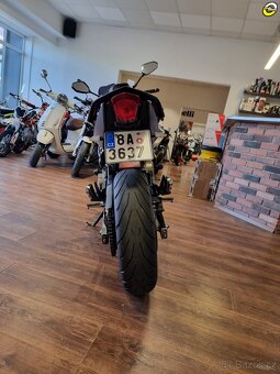 Yamaha XJ6 - 5