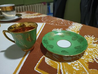 hrnečky skleničky a šálky s podšálky - 5
