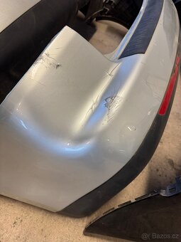 VW Touran 2004, zadní nárazníky - 5