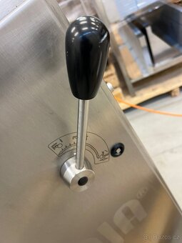 Stahovačka kůží MAJA Skinny II - 5