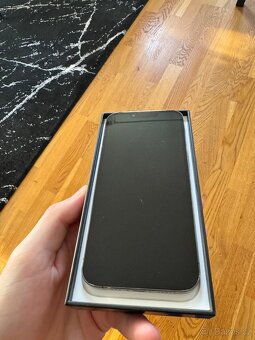 iPhone 13 Pro 128 GB, černý / Graphite - 5