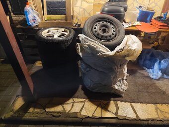 Ford Focus 1 sady disků s gumami - 5