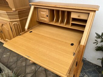 Dubový sekretář . AKCE doprava - 5