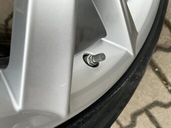 Škoda Superb, nová kola 18" zimní - 5