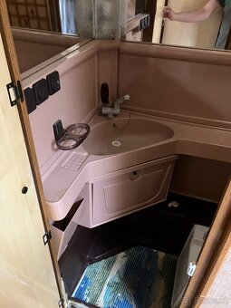 Karavan jako zahradní chatka - 5