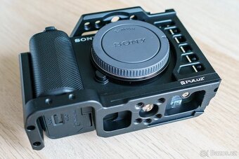 Klec / cage pro SONY ZV-E1 - 5