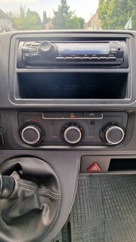 Volkswagen T5 11/2010,1968 cm3 - 5