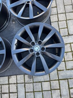 ORIGINÁL Alu Škoda ALARIS R18, 5x112 - TOP STAV - 5