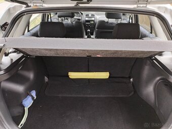 Mazda 323 hatch - 5