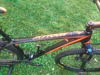 KARBONOVÉ HORSKÉ KTM .,. SUPER STAV .,.JAKO NOVÉ - 5