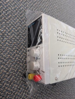 Laboratorní regulovaný zdroj 30V/10A - 5