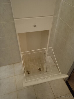 Koupelnová skříňka - 5