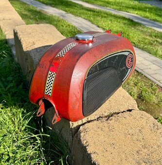 ČZ 125 175 - nádrž s víčkem - 5