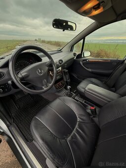 Mercedes Benz A 190i Elegance - 5