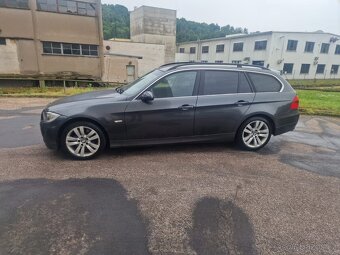 BMW 330xi Touring (E91) – xDrive – 3.0 benzín Automat Rok vý - 5