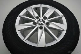Volkswagen Golf - Originání 15" alu kola - Zimní pneu - 5