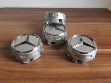 středové krytky Mercedes AMG 75mm černé stříbrné pokličky - 5