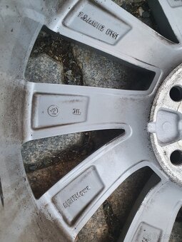 Alu kola Škoda R18 / 225/40 R18 - 5