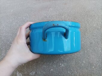 Smaltovaný modrý hrnec, průměr 20 cm - 5
