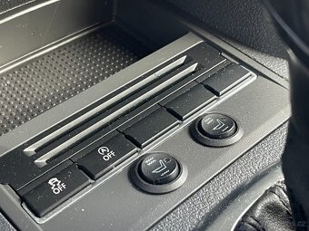 Volkswagen Touran, 1.6TDi 77kWWEBASTOVÝHŘEV SED - 5