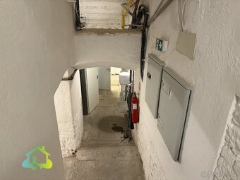Pronájem skladu 5,6m2, Praha 1 ul. Školská, ev.č. 00818 - 5