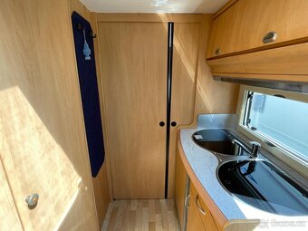 Hobby de luxe 450, 2002, 4osoby, stan, bojler, pevná postel - 5