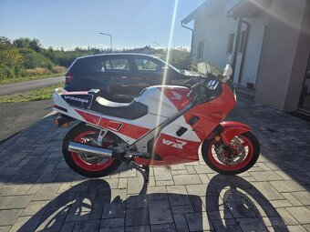 Honda VFR 750 - 5