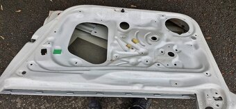 Prave predni dvere skoda rapid 5JA831312 - 5