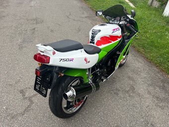 Kawasaki ZXR 750 L 1994 po renovaci - 5