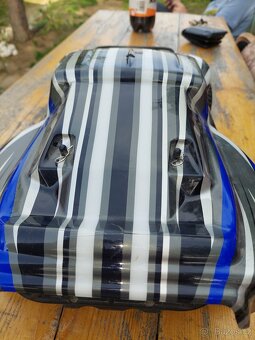 RC auto 1:10 - 5