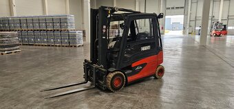 Vysokozdvižný vozík Linde E25L – elektro, Triplex, kabina - 5